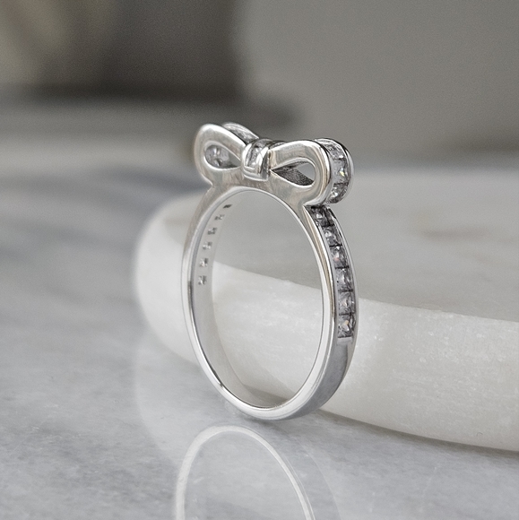 Sparkling Bow Ring, 925 Sterling Silver Charmed Aroma Bow Collection - Picture 5 of 6